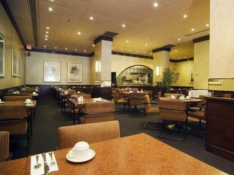 Best Western Primrose Hotel Downtown Toronto Restaurant bilde
